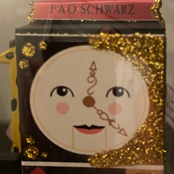 FAO Schwarz New York Cloche Christmas Ornament - Glass Enclosed Scene - Picture 9 of 16